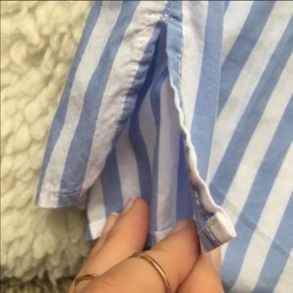 Off shoulder Striped Ruffle top medium - Picture 6 of 7